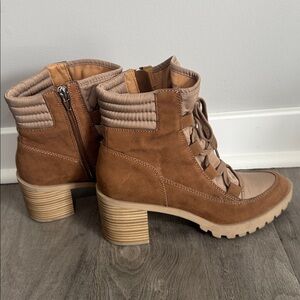 Dolce Vita Tan Lace Up Boots